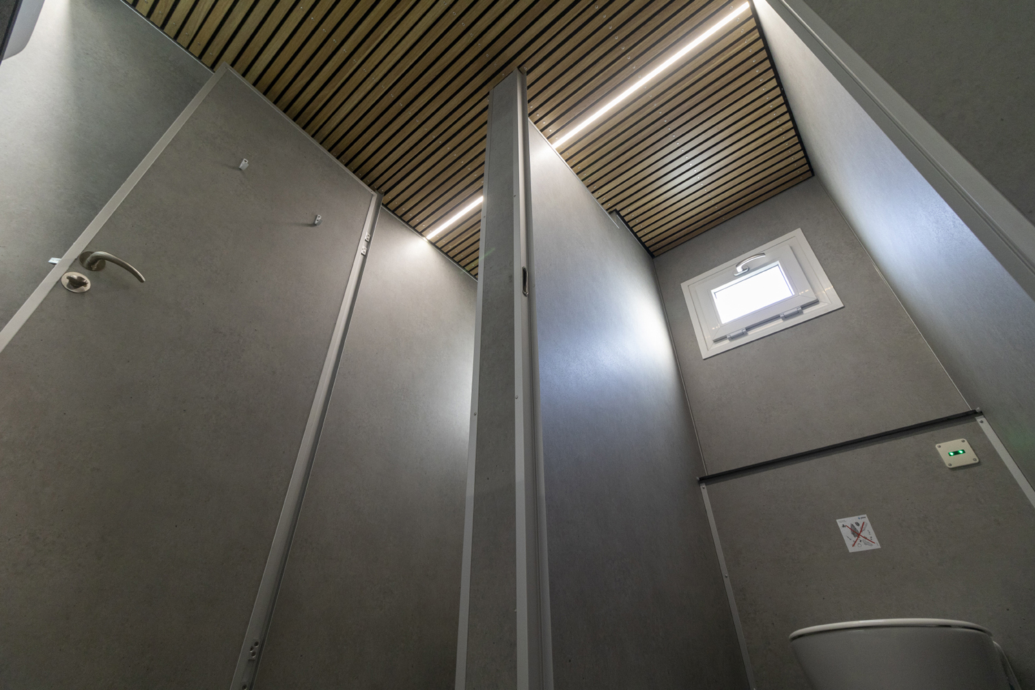 Toiletvogn 660 3+2+2 VIP