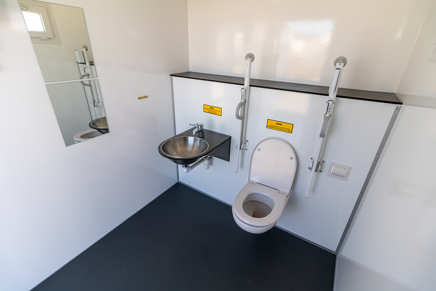 Handicap toiletvogn 240