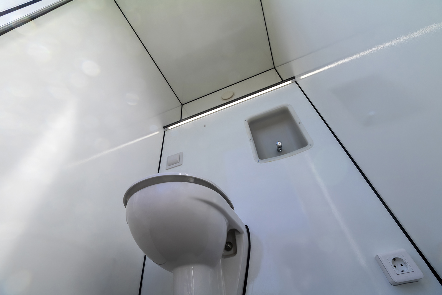 Briktoilet vand. toilet