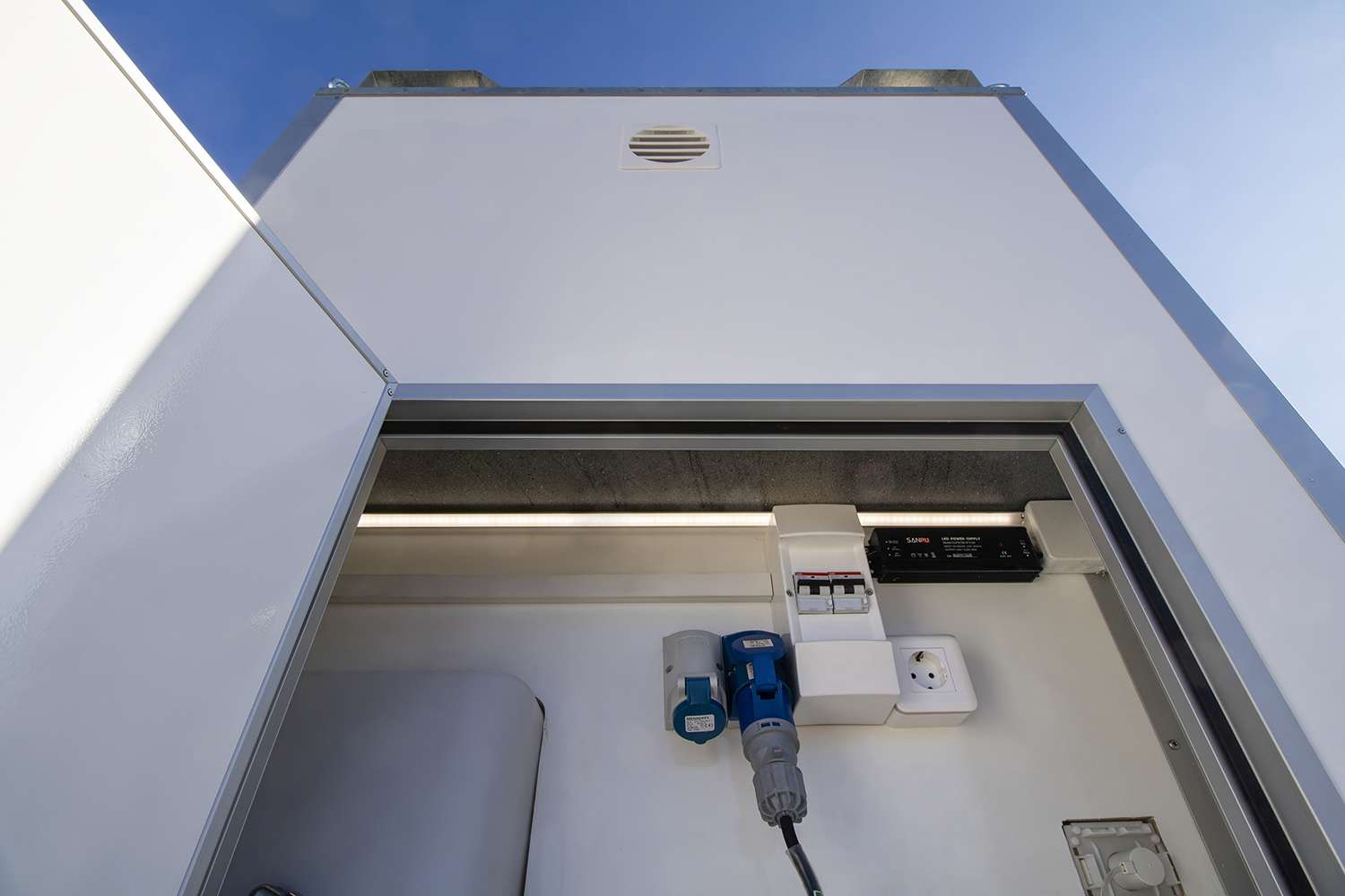 Briktoilet vand. toilet