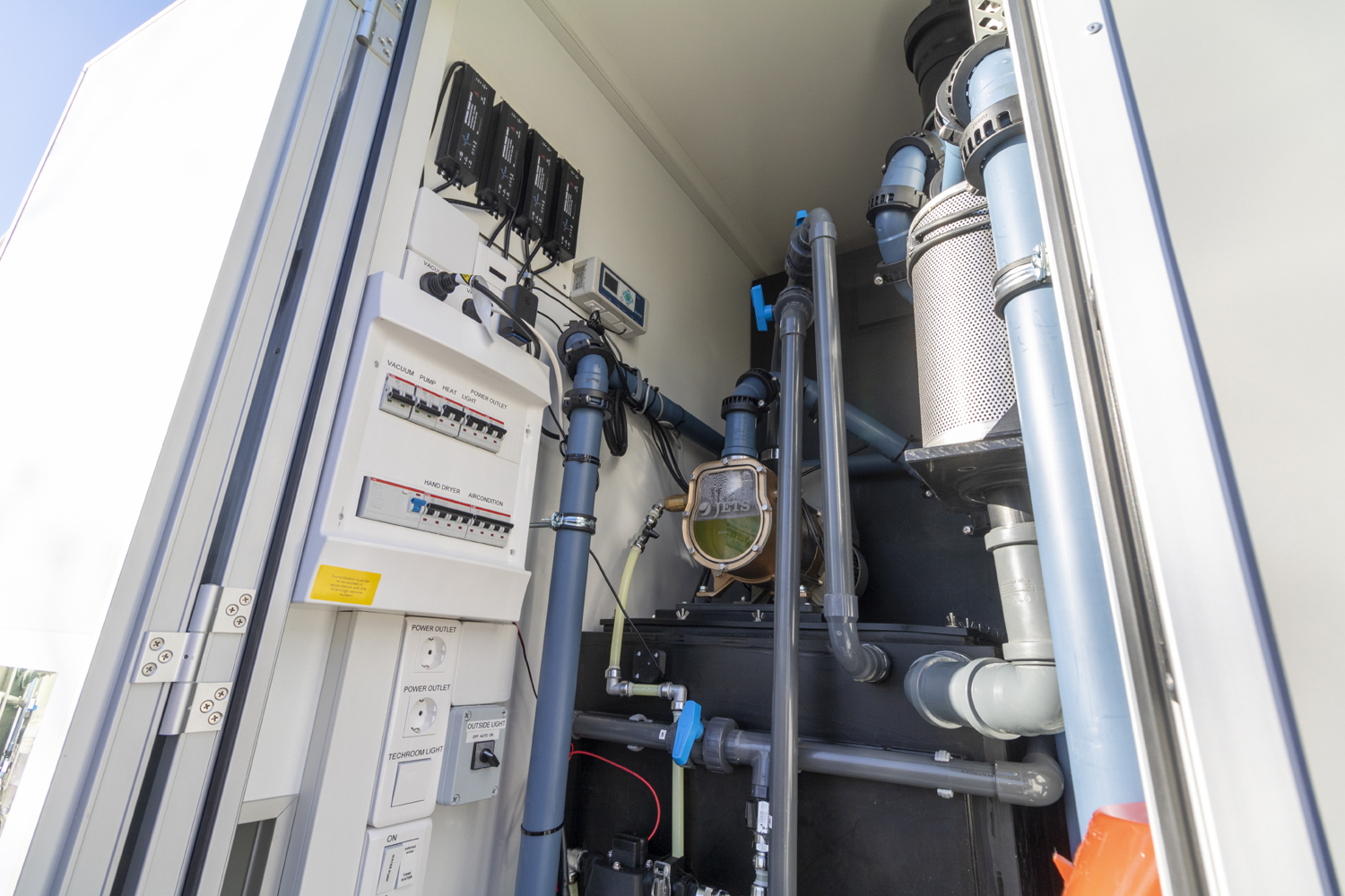 Toiletvogn 660 3+2+2 VIP