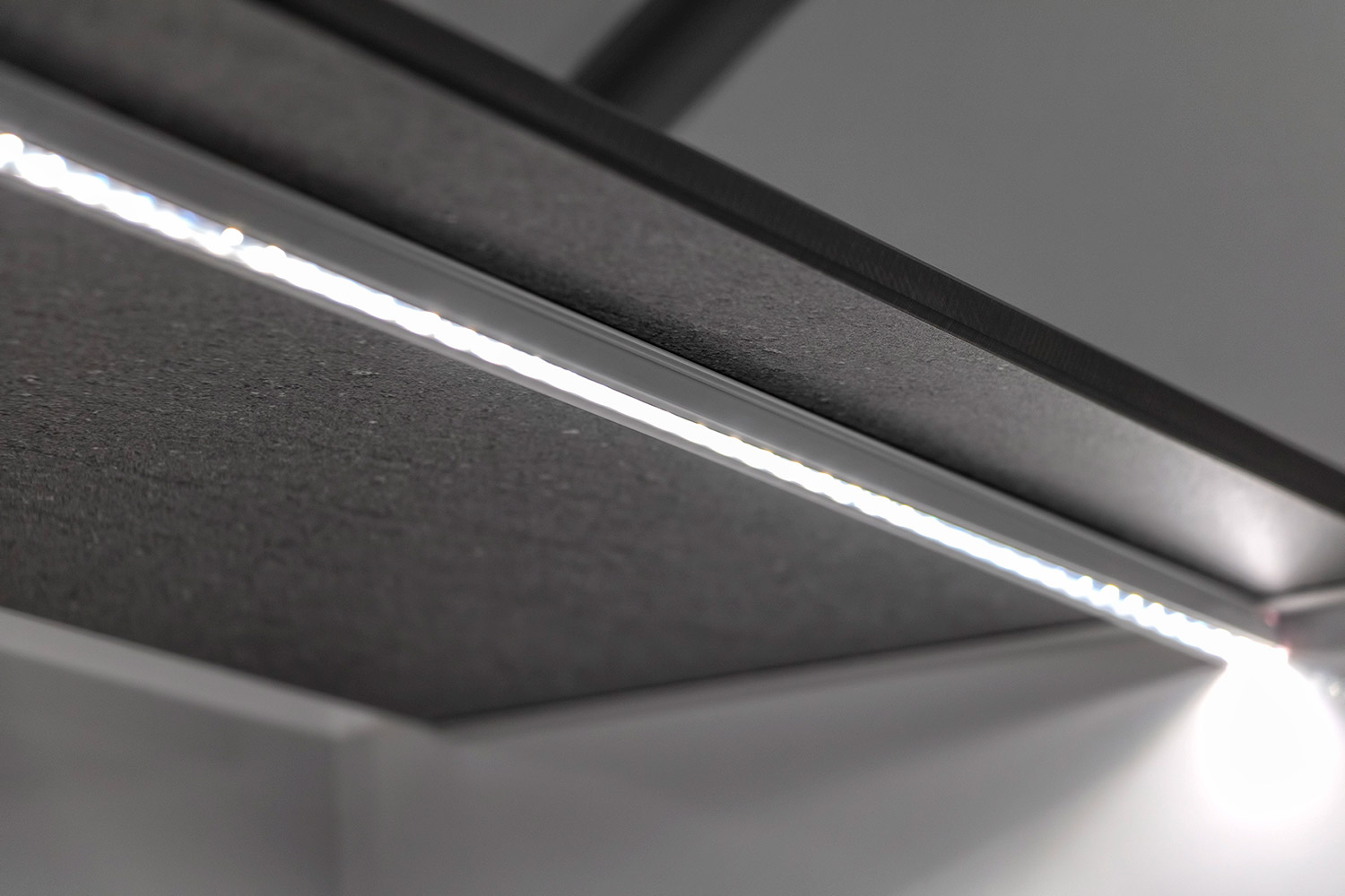 610e8ace689f4bf289f5d872_Project-donut-trailer-11-70