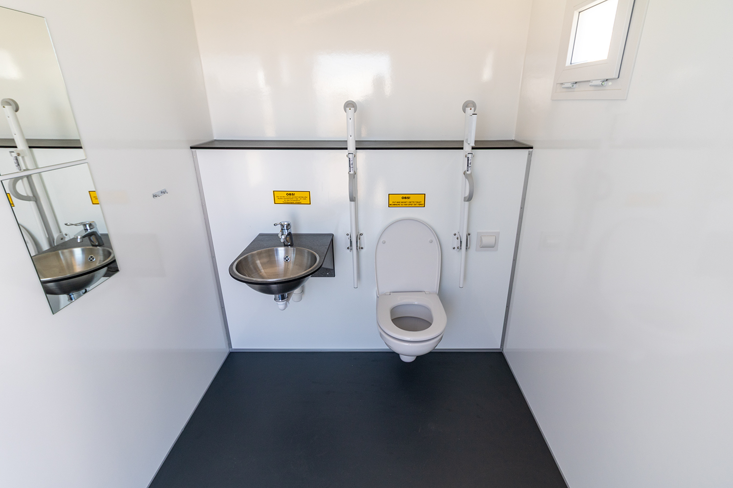 Handicap toiletvogn 240