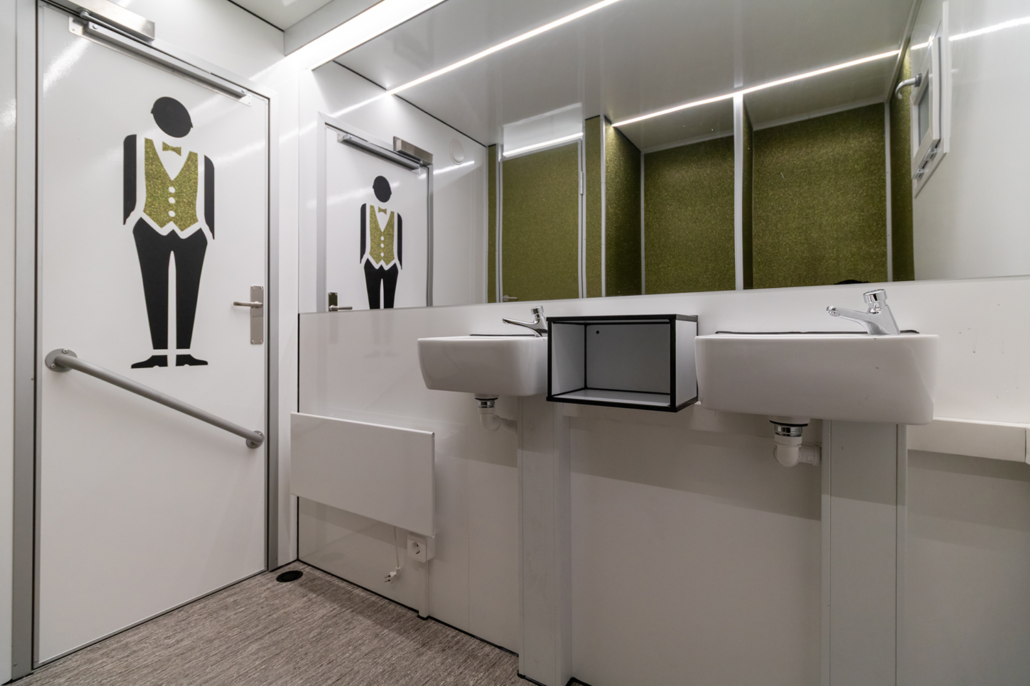 Toiletvogn 570 3+1+2 Recirkulation