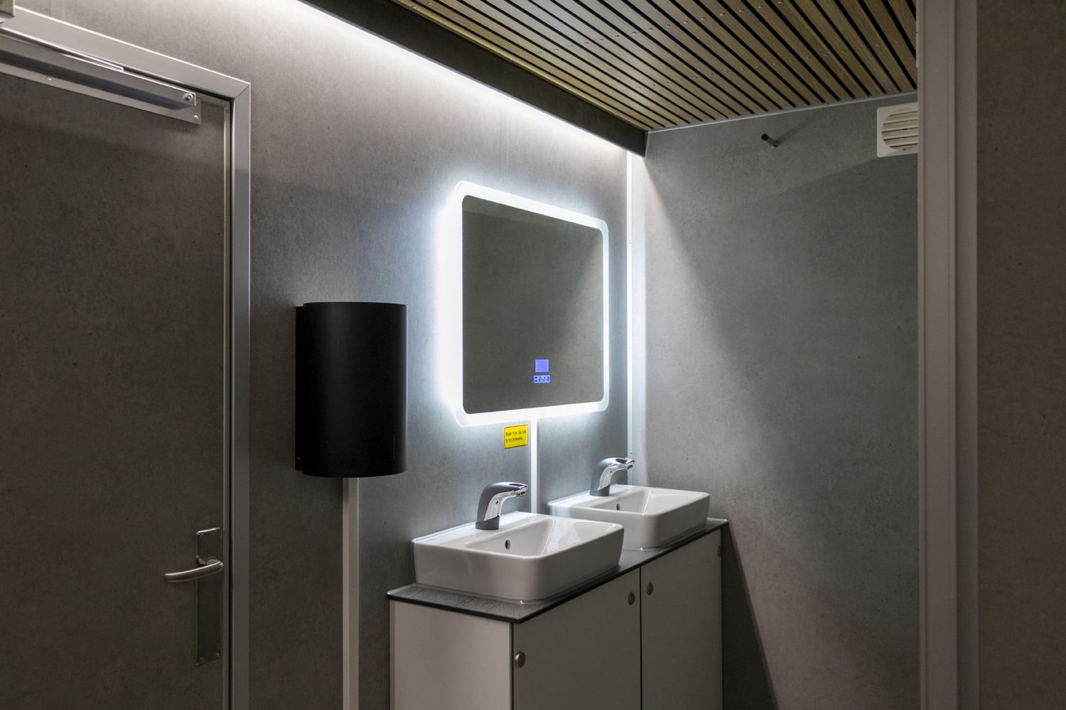 Toiletvogn 660 3+2+2 VIP