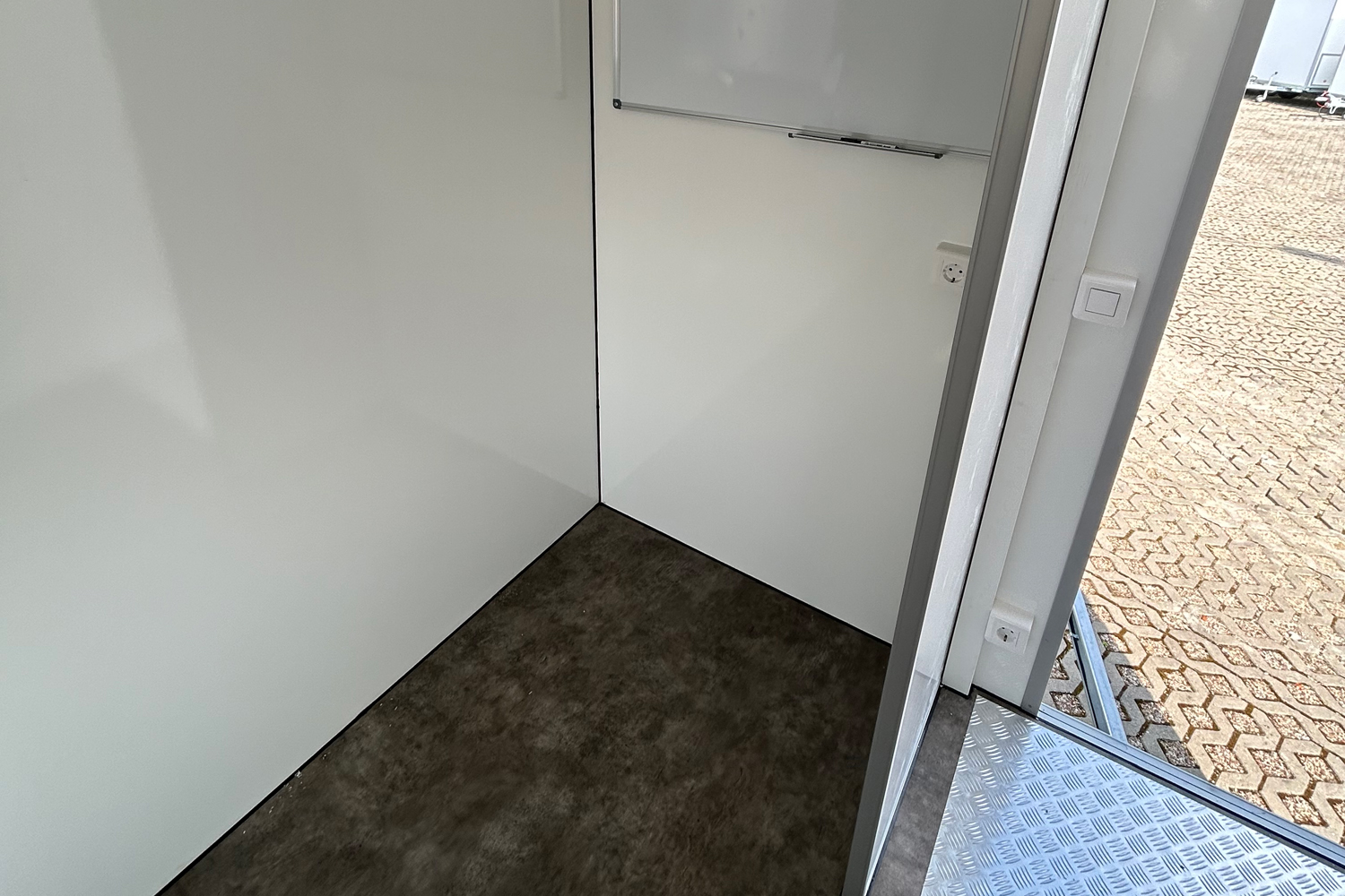 Kontorvogn 320 6P Tom - 131335