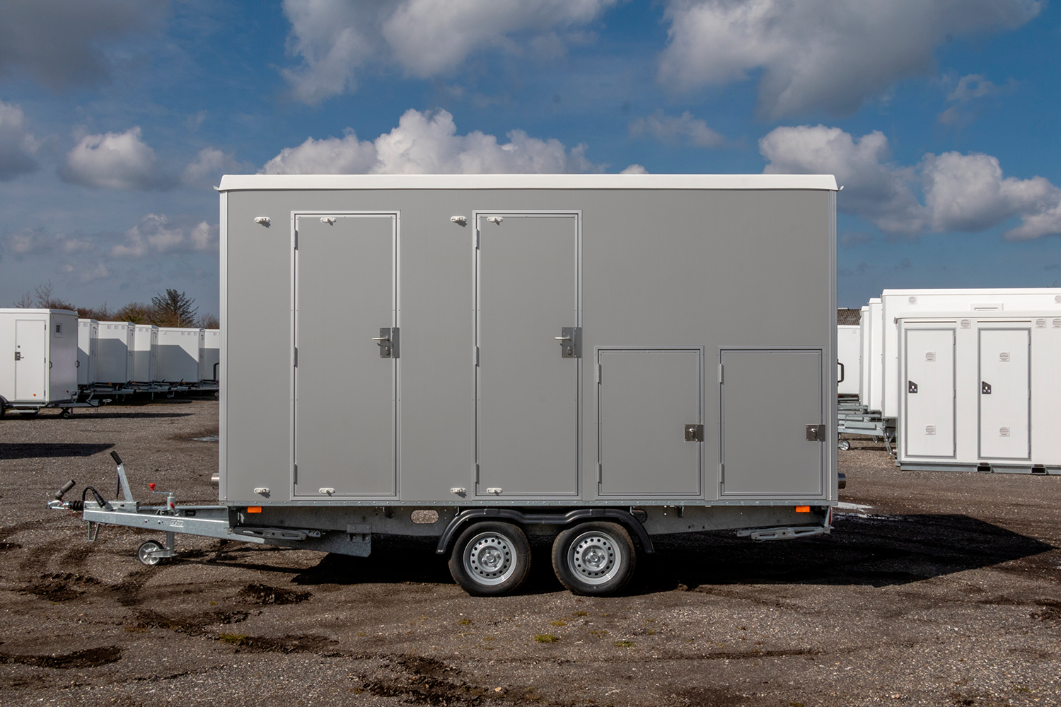 Toiletvogn 420 2+1+2